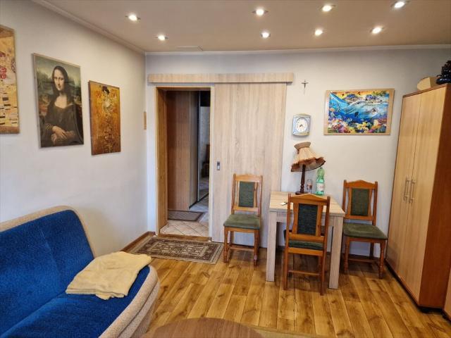Dwupokojowe mieszkanie z balkonem i osobną kuchnią w centrum Kalisza
