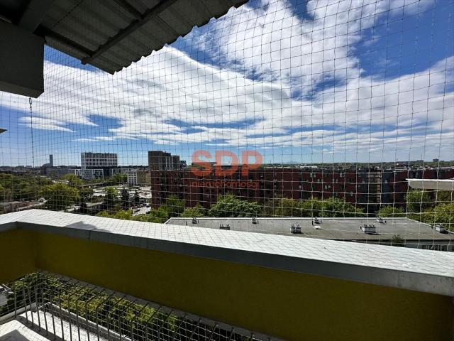 Dwupokojowe mieszkanie z balkonem, remont w trakcie, blisko centrum