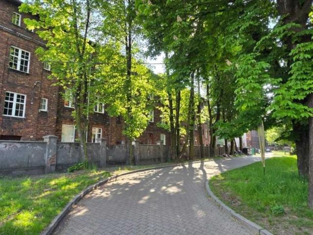 Dwupokojowe mieszkanie z niezależnymi wejściami i parkingiem