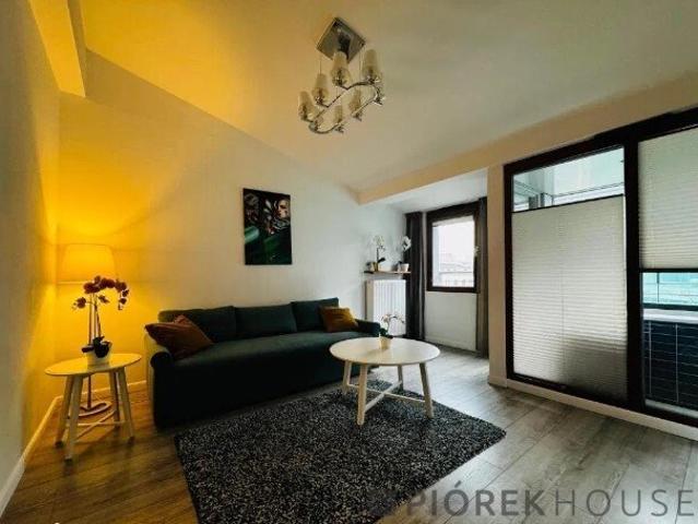 Dwupokojowe mieszkanie 54 m² z loggią na Woli blisko atrakcji