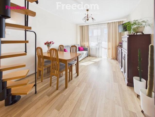 Dwupoziomowe 3 pokoje z balkonem Jaroty