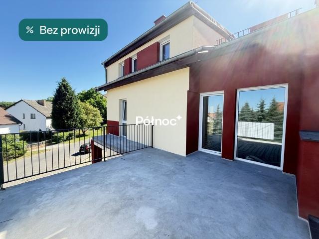 Dwupoziomowe 4 pokojowe z tarasem i ogrodem, stan deweloperski