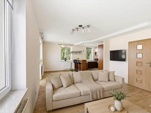 Dwupoziomowe 70 m² z 2 łazienkami, balkonem i funkcjonalnym układem