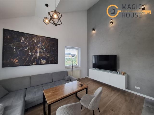 Dwupoziomowe 79 m² z antresolą i balkonem w Gdańsku
