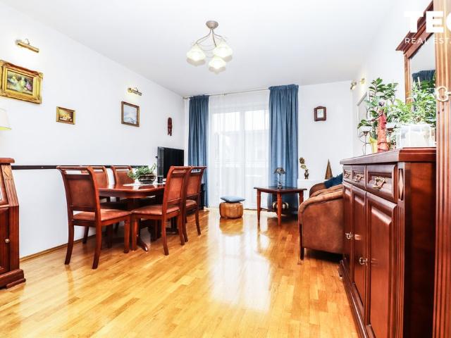 Dwupoziomowe 99,95 m² z garażem i biurem w Prądniku Białym