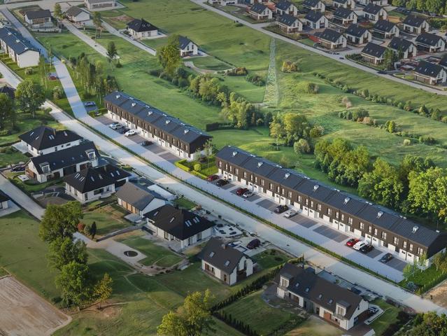 Dwupoziomowe mieszkanie z ogrodem i poddaszem do aranżacji