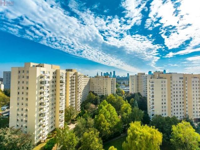 Dwupoziomowe mieszkanie z panoramicznym widokiem na Warszawę