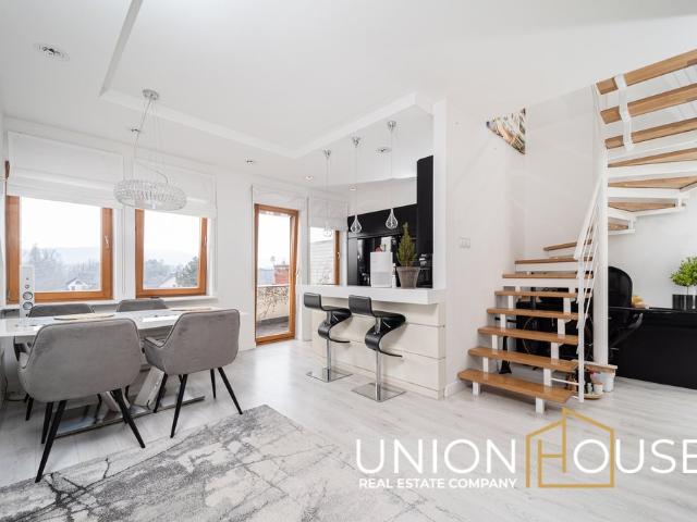 Dwupoziomowy apartament z dużym tarasem w Bronowicach