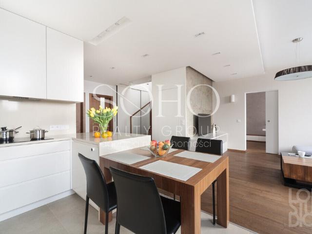 Dwupoziomowy apartament z tarasem w Osiedle pod Dębem