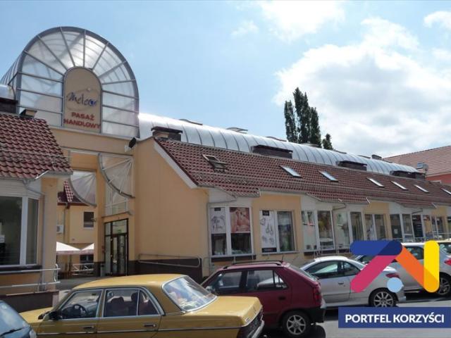 Dwupoziomowy lokal 88m2 w centrum Meteor z zapleczem i udziałem
