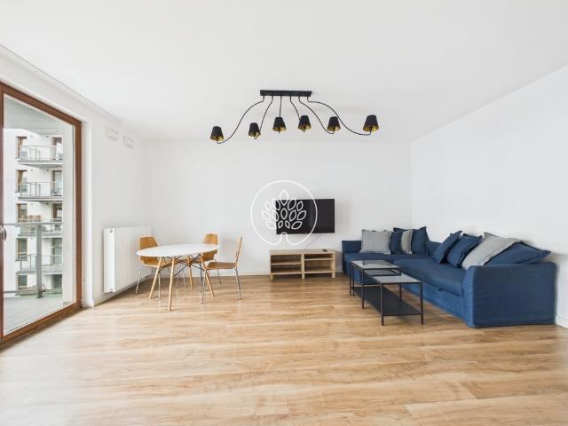 Dwustronne mieszkanie z balkonami w sercu Woli, 53 m²