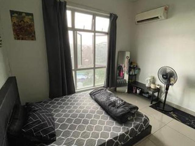 DTasek Service Apartment Larkin Full Loan Unit