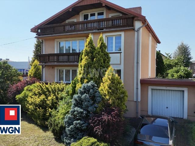 Polecam przestronny dom 170 m² z balkonami w Zawierciu