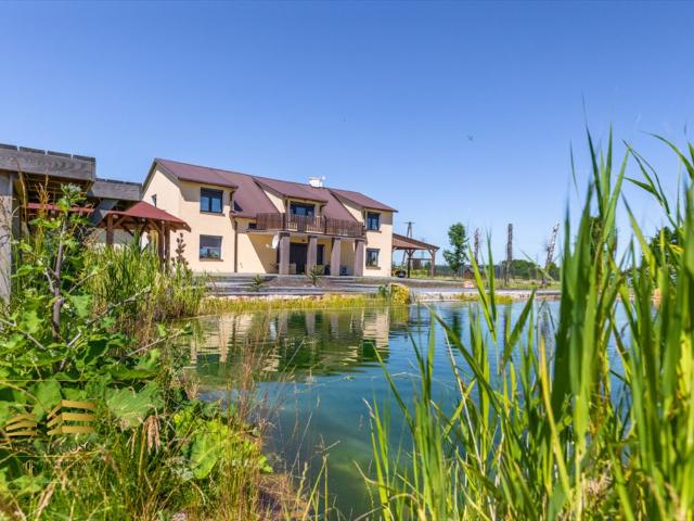 Duży dom z halą i potencjałem inwestycyjnym