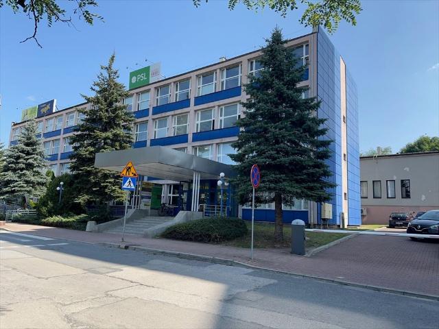 Duży lokal usługowy 1273 m² w centrum Kielc, Wesoła