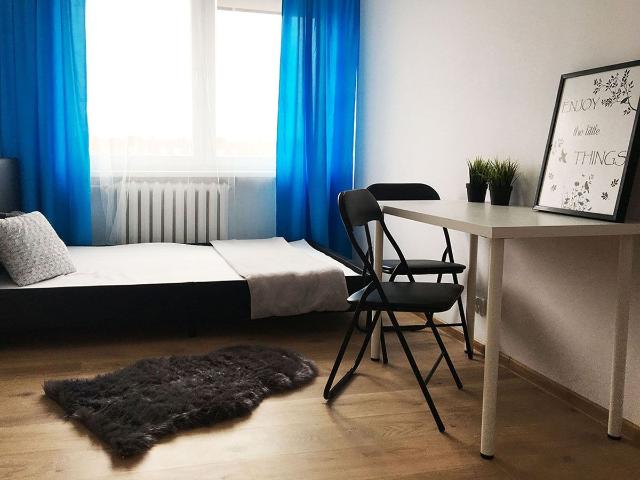 Duży pokój 1 os. z panoramicznym widokiem na miasto