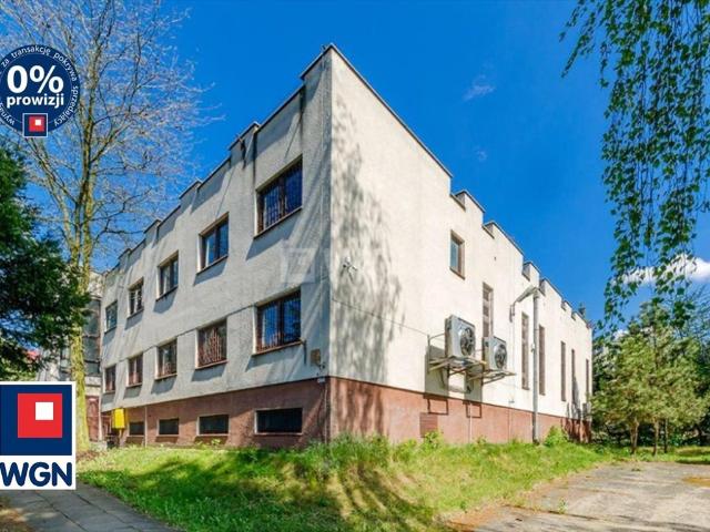 Duża nieruchomość biurowo mieszkaniowa z schronem, 1453 m2