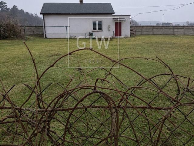 Dom z dużą działką przy lesie – Częstoniew Kolonia
