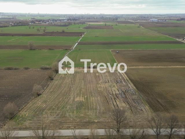 Duża działka 3824 m² pod zabudowę w spokojnej okolicy