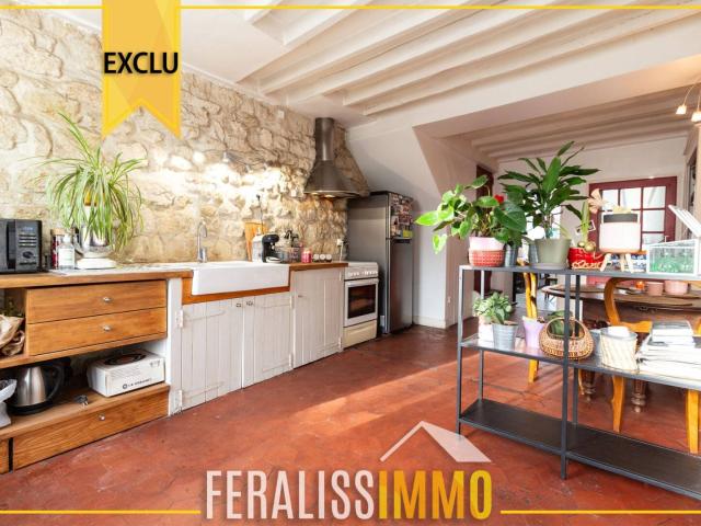 Du charme pour cette maison du village de plus de 80 m² !
