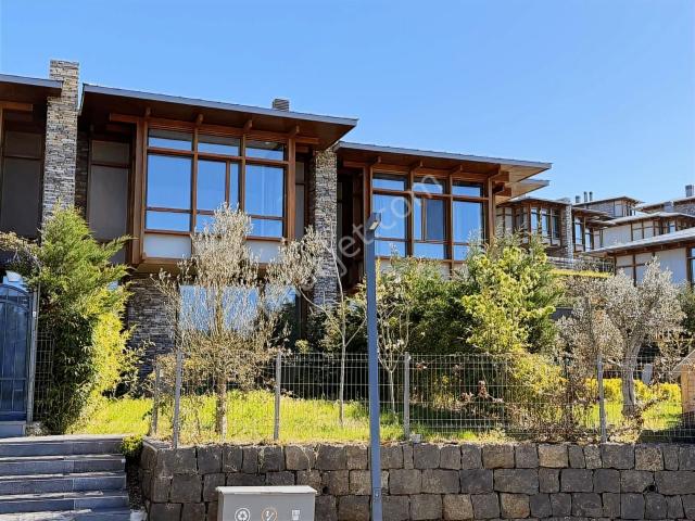 Düşler Vadisi Riva'da Alt Yapısı Yapılı Satılık 2+1 Köşe Villa