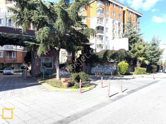 Dumankaya Cekmekoy Evlerinde Eşyalı Kiralık 3+1 Daire