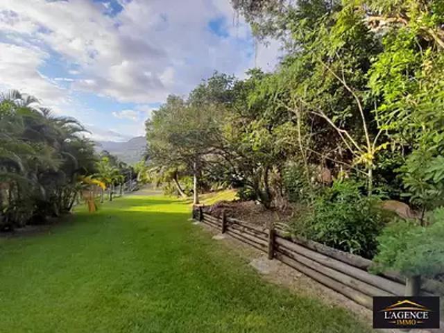 Dumbéa 98835 Achat / Vente maison 5 pièces t5 piscine