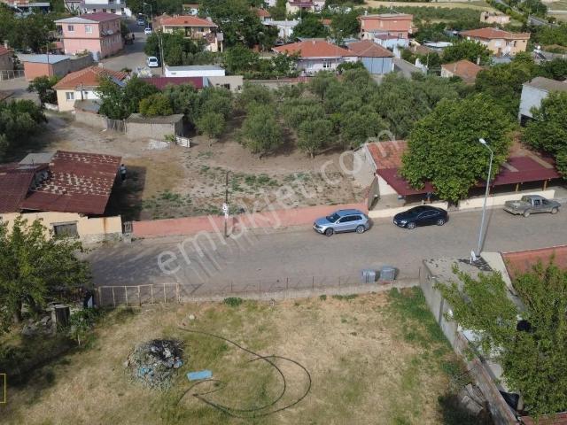 Dünya Gayrimenkulden Tevfikiye Köyünde 2.800 M2 Arsa İçinde Ev