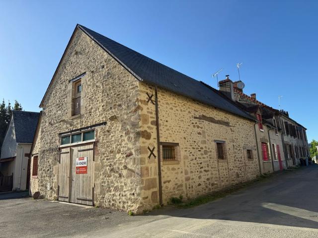 DUN LE PALESTEL SUPERBE GRANGE RENOVEE AVEC GOUT A USAGE PROFESSIONEL ET/OU D'HABITATION OU DE GARAGE