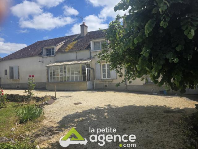 DUN SUR AURON: Grande maison édifiée sur 1178 m2 de terrain