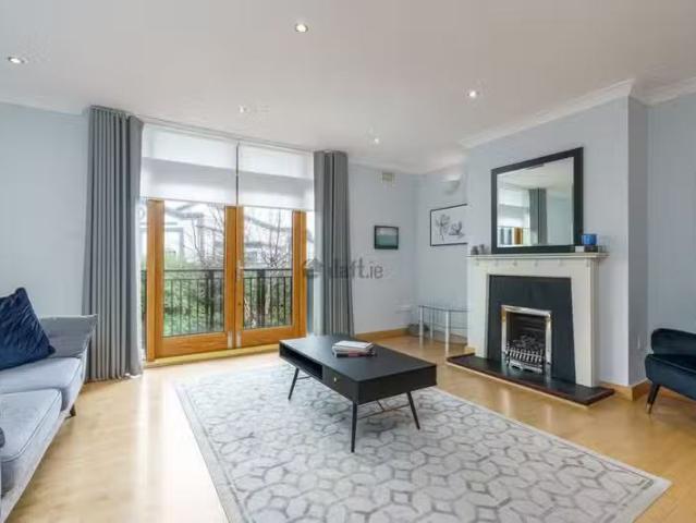 Dunbur, Brookvale Road, Donnybrook, Dublin 4 is for rent