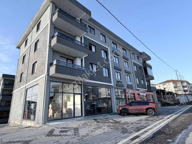 Dündar'dan Hastane Yolu Üzerinde Cadde Üzeri Sıfır 2+1 Daire