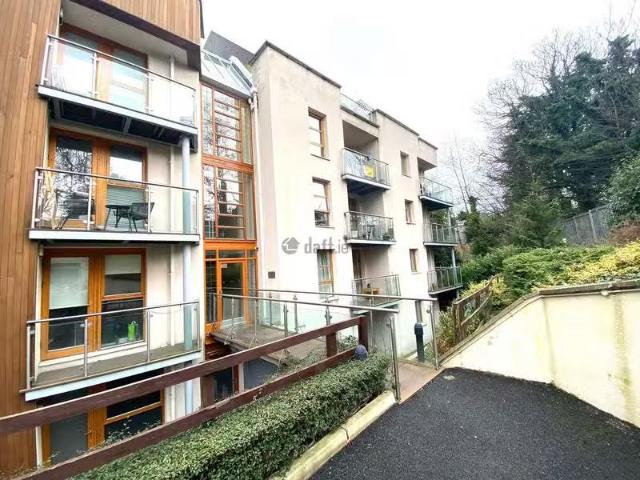 Dundrum Gate, Ballinteer Road, Dublin 16 is for rent