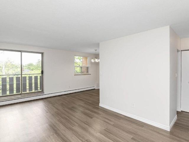 Dundurn Court Apartments 2 Bedroom Apartment for Rent at 285 Dundurn St S, Hamilton, ON L8P 4L2 Kirkendall North