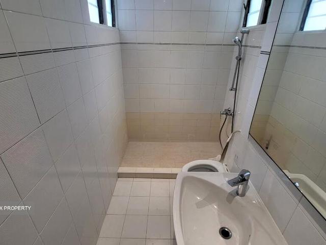 Dunearn Road D11, Condominium