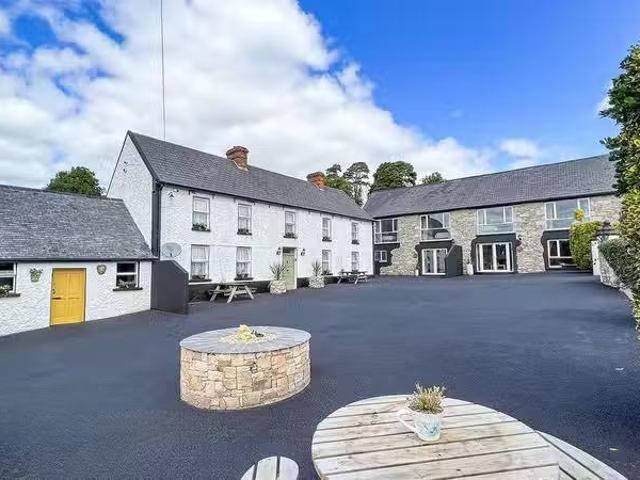 Dunphy's Farmhouse and Apartments, Saint Mullins, St. Mullins.