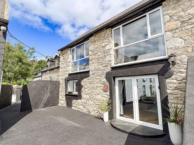 Dunphy's Farmhouse and Apartments, Saint Mullins, St. Mullins, Co. Carlow, R95W6R7