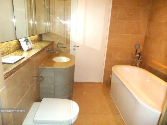 Duo Residences D7, Apartment