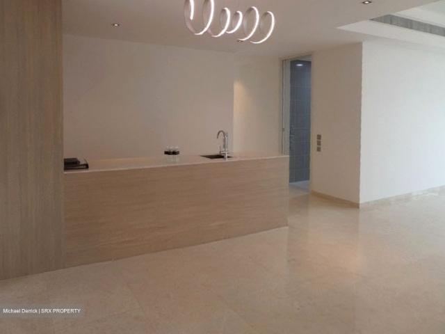 Duo Residences D7, Apartment
