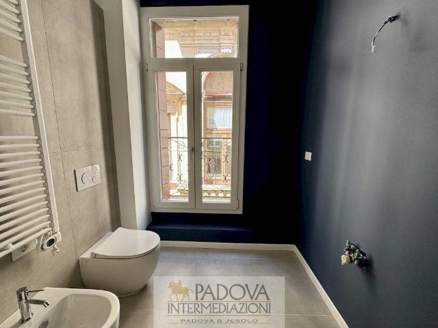 DUOMO: BILOCALE COMPLETAMENTE RISTRUTTURATO LIBERO DAL 15/07