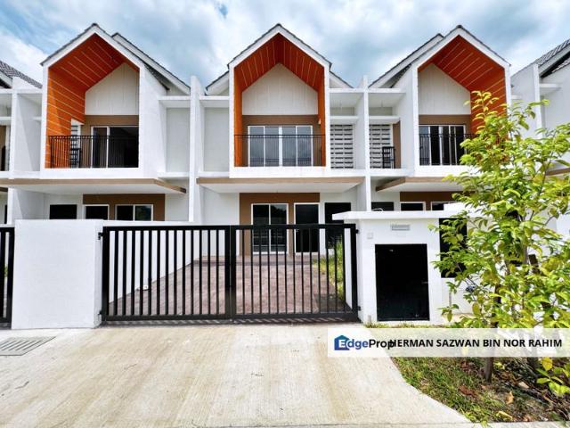 Dua Ruby Parkhomes