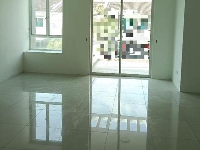 Dua Villas 2 Storey Terrace with extra Yard Compound For Rent
