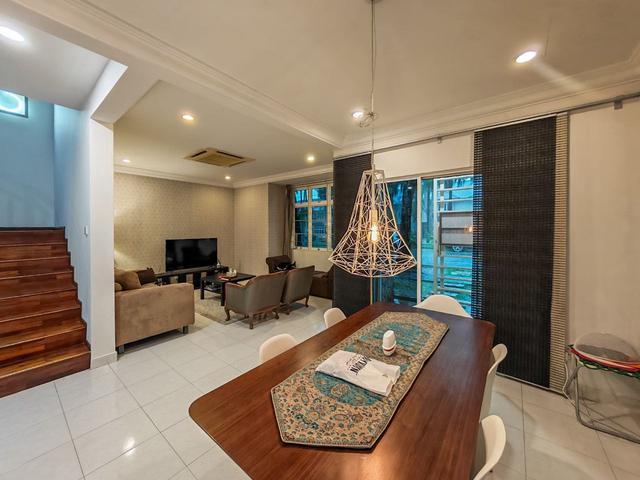 DUAL FRONTAGE Facing Open Serenity Garden Home Perdana Lakeview East