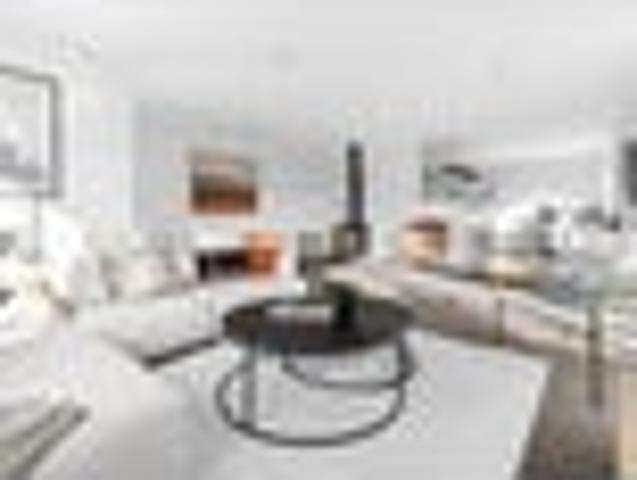 Dual Living • Mountain Views • Income.