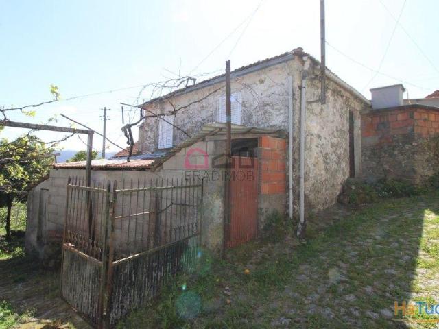 Duas moradias p/ reconstrução ? São Pedro do Sul | 26063393586