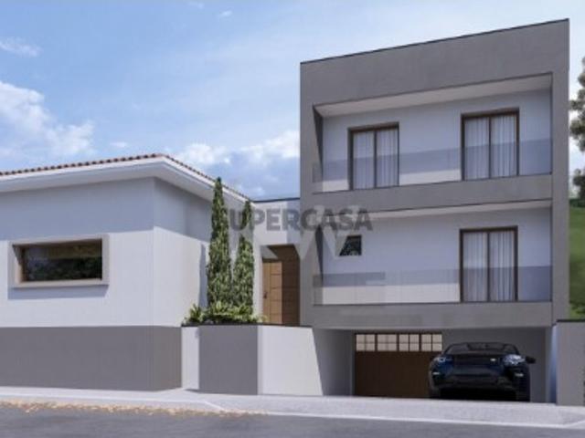 Duas oportunidades num só imóvel! Para Investimento ou Construção de Moradia M5 projeto aprovado !