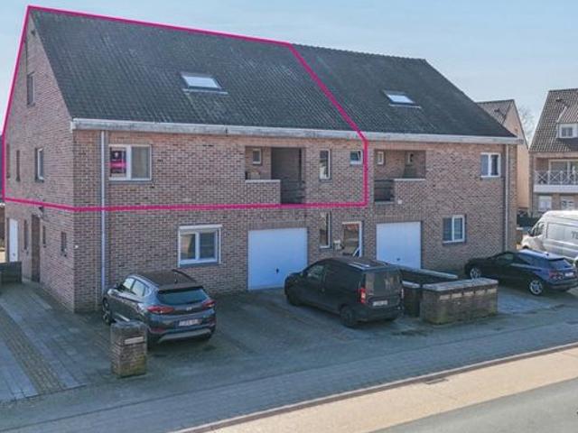 Dubbel appartement met potentieel, rustig gelegen in Eversel