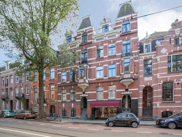 Dubbel benedenhuis appartement te huur in Amsterdam