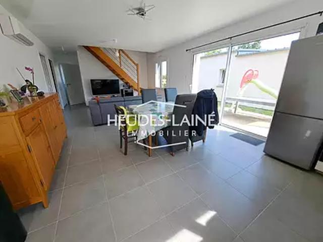 Ducey Les Chéris 50220 Location maison 5 pièces t5