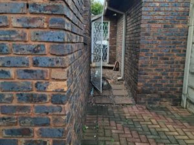 duet on the market in garsfontein